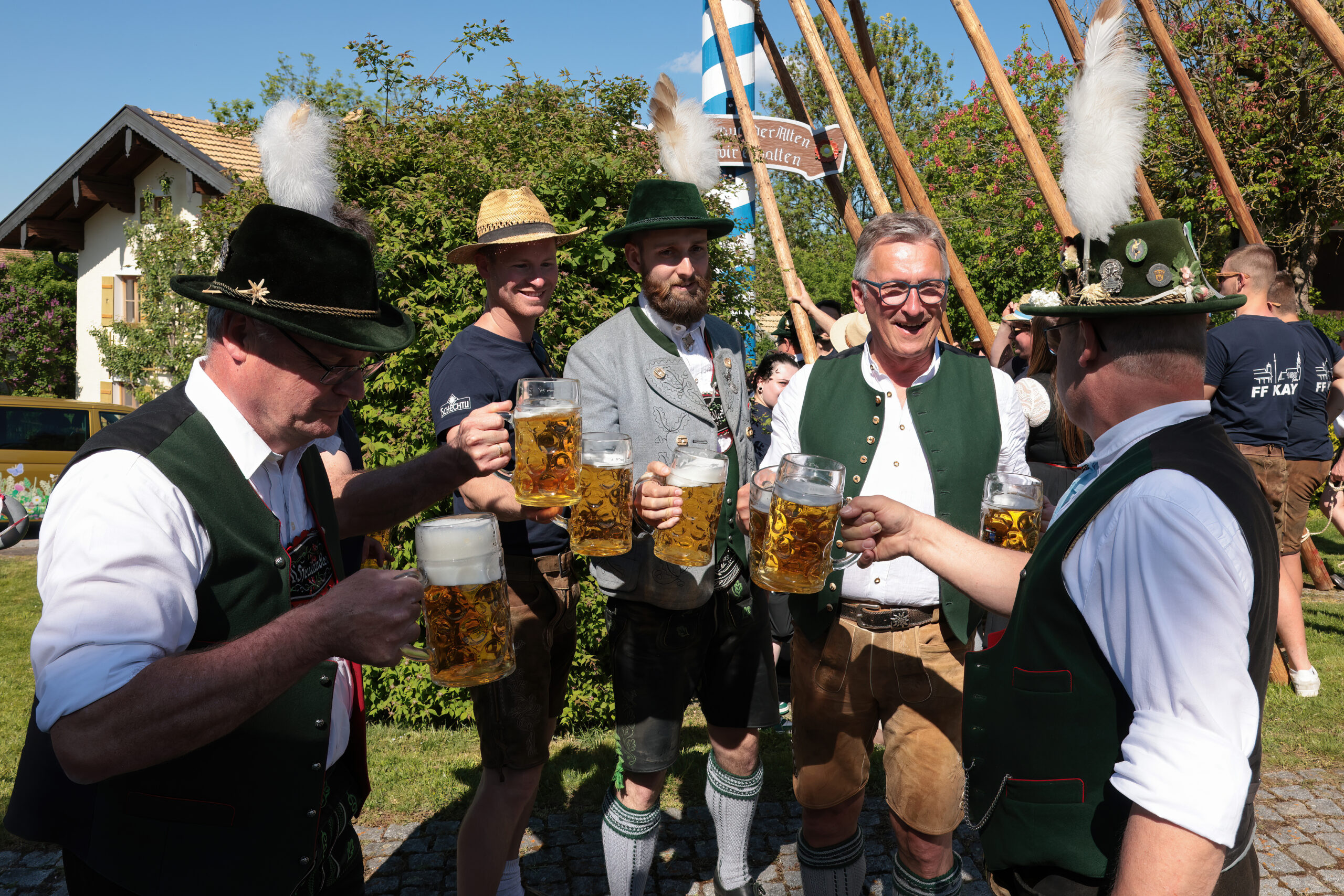 Törring_Maibaum-Aufstellen_2025_2D4A9569